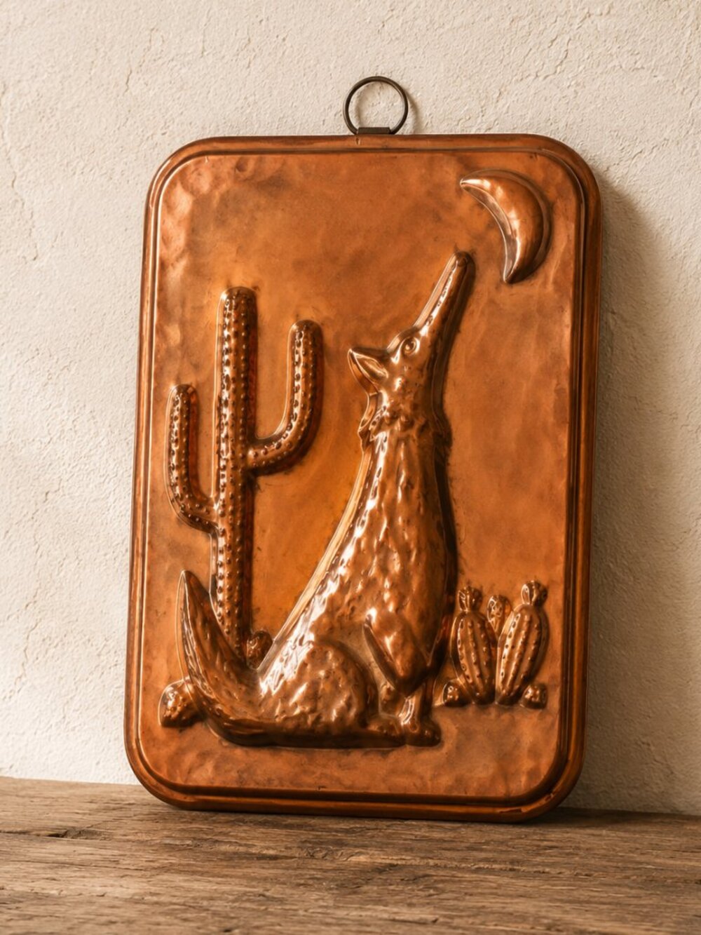 Rare Vintage Copper Raised Howling Coyote Wolf Mold
